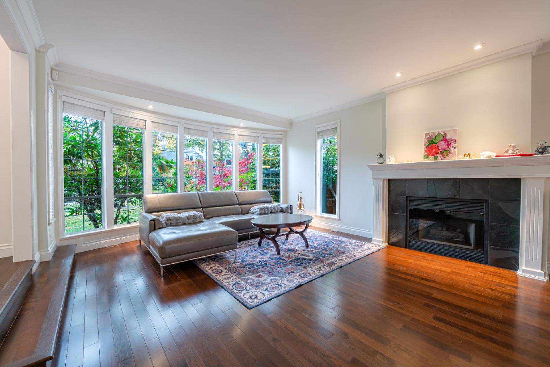 The Ester House Vancouver Exterior photo