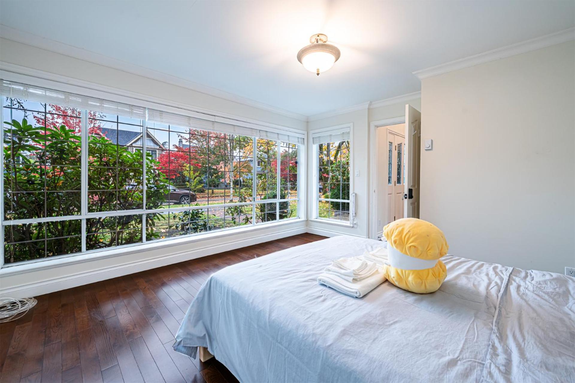 The Ester House Vancouver Exterior photo